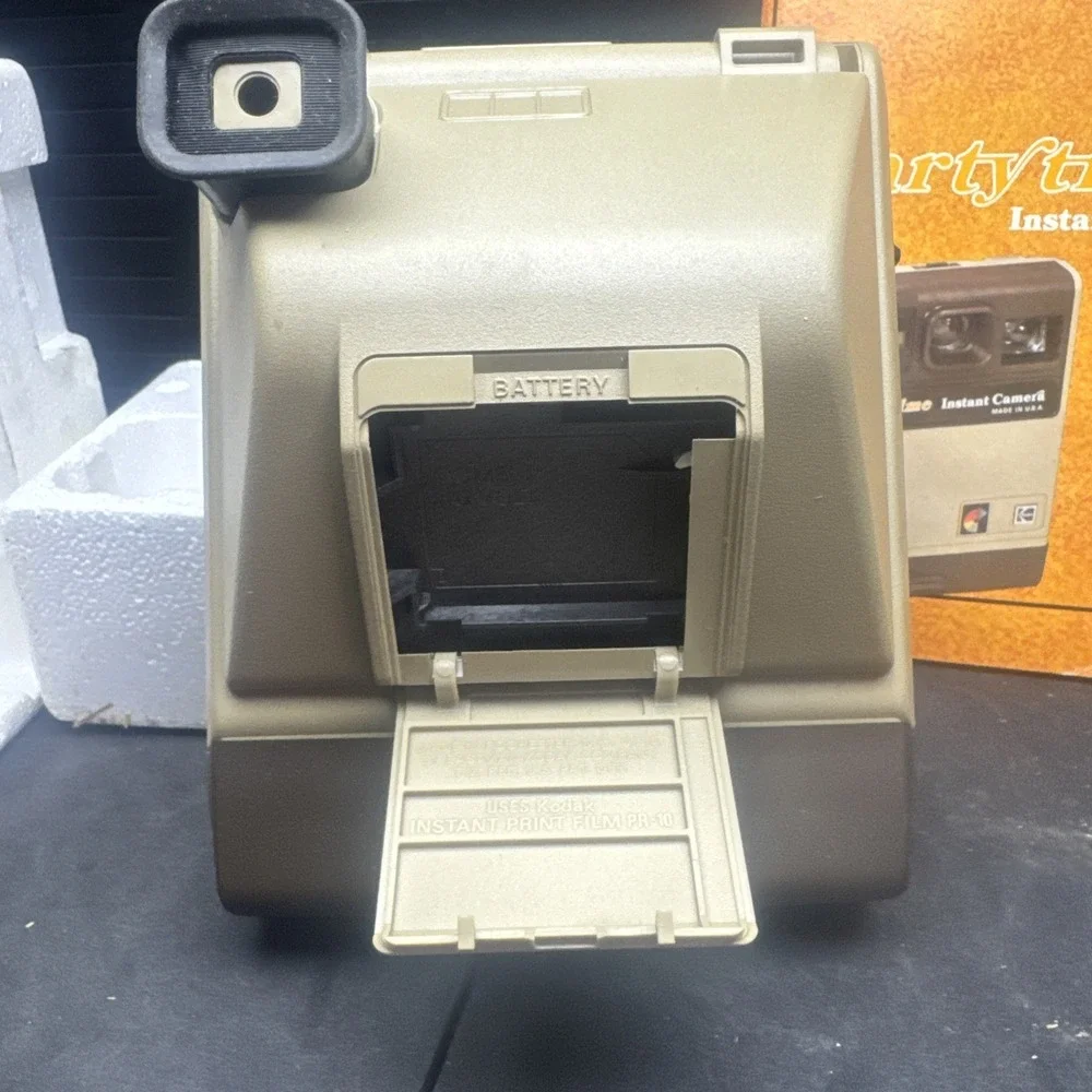 Vintage Kodak Partytime Instant‎ Film Camera. Untested.